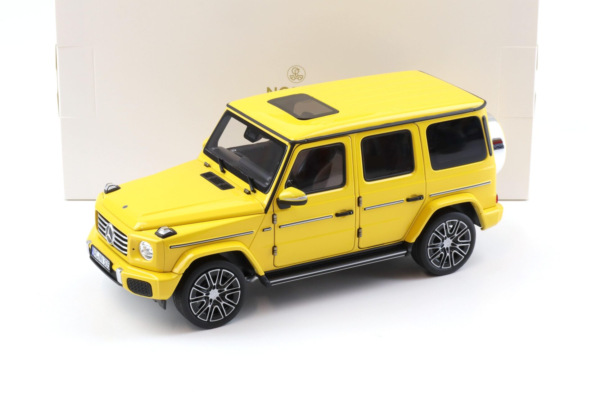 1:18 Norev Mercedes G-Klasse G-Class G500 N465 Sun yellow 2024