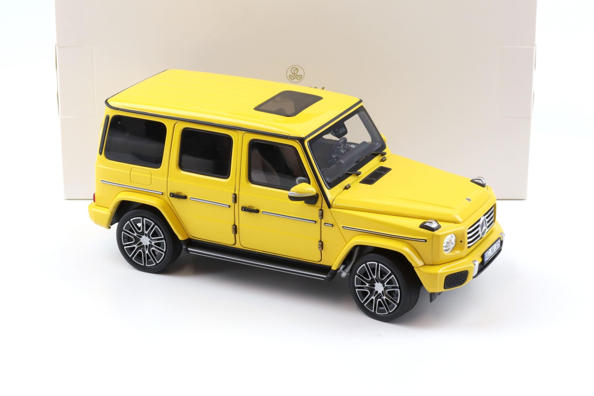 1:18 Norev Mercedes G-Klasse G-Class G500 N465 Sun yellow 2024