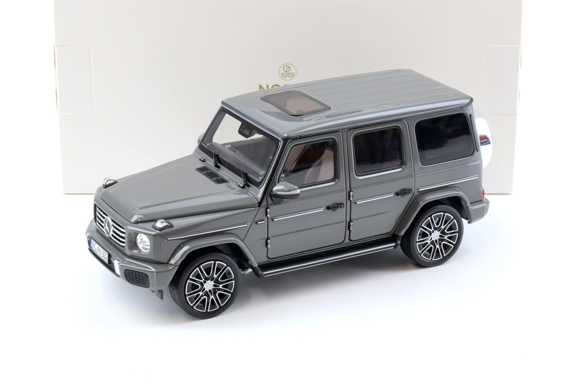 1:18 Norev Mercedes G-Klasse G-Class G500 N465 Classic grey 2024