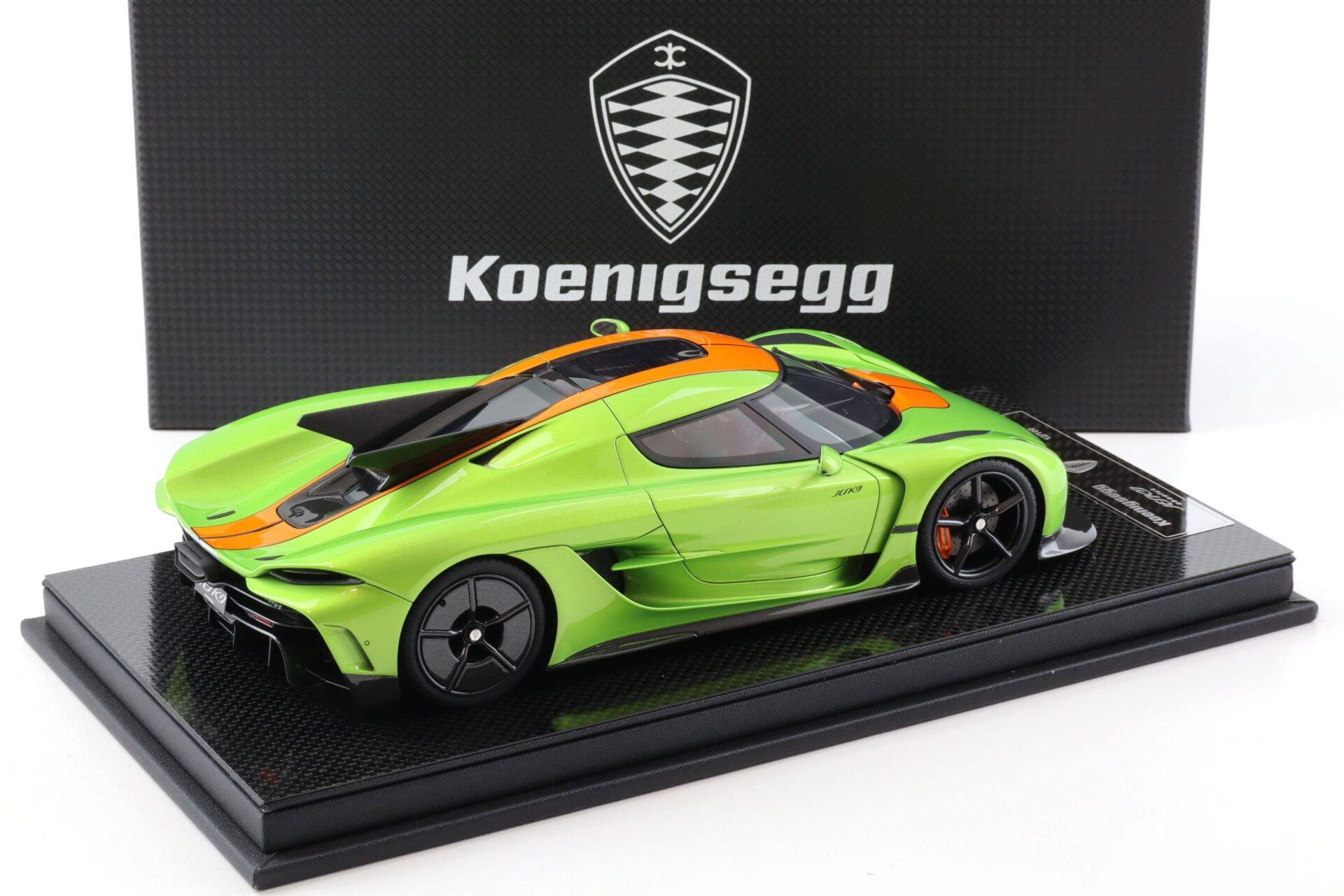 1:18 FrontiArt Koenigsegg Jesko Absolute Jesko green F152-195 - Limited 100 pcs.
