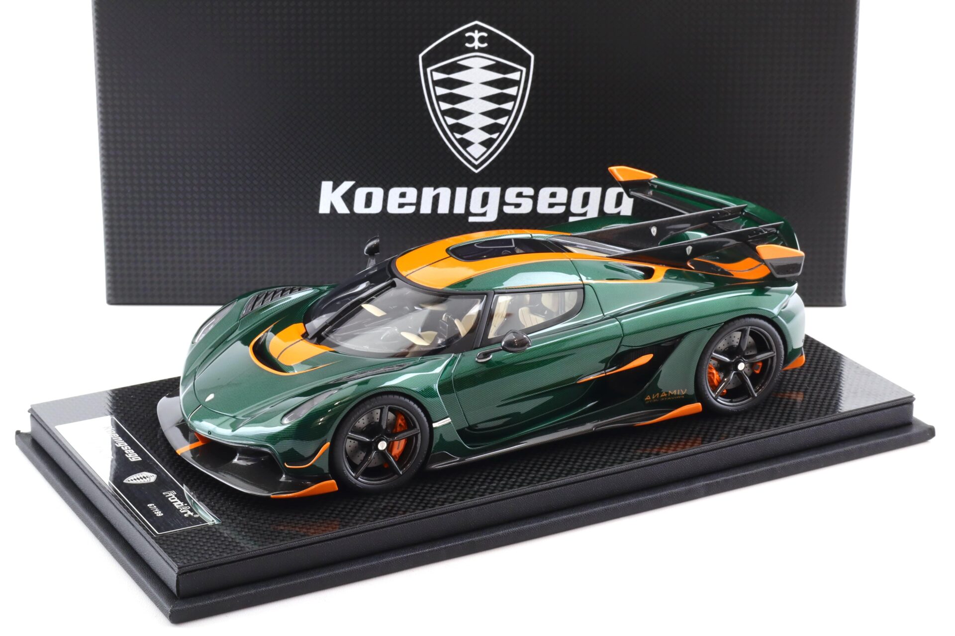 ID 103515 orig.jpg 1:18 FrontiArt Koenigsegg Jesko Full Carbon green Tinted F148-110 - Limited 199 pcs.