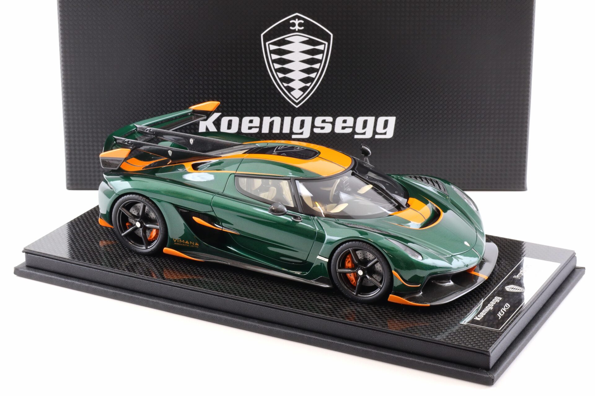 1:18 FrontiArt Koenigsegg Jesko Full Carbon green Tinted F148-110 - Limited 199 pcs.