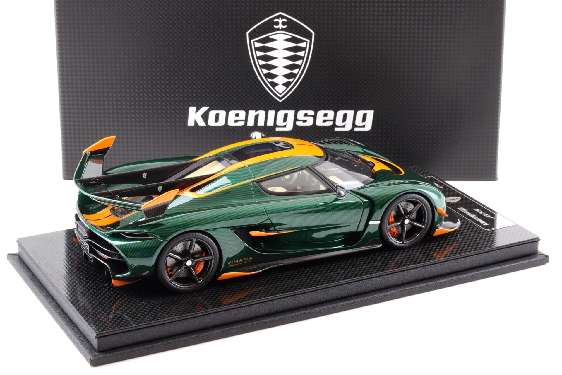 1:18 FrontiArt Koenigsegg Jesko Full Carbon green Tinted F148-110 - Limited 199 pcs.