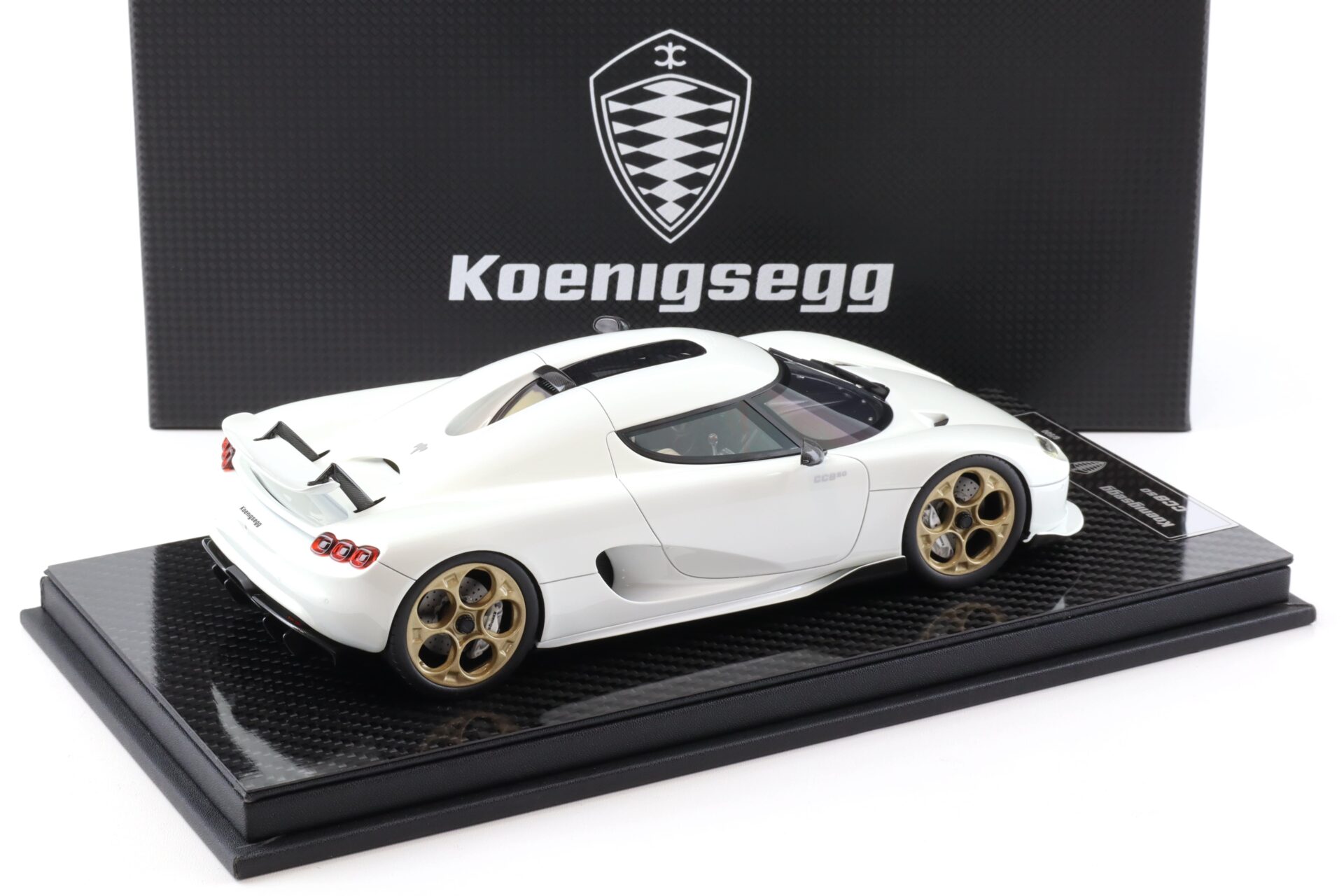 1:18 FrontiArt Koenigsegg CC850 Crystal white F122-188 - Limited 500 pcs.
