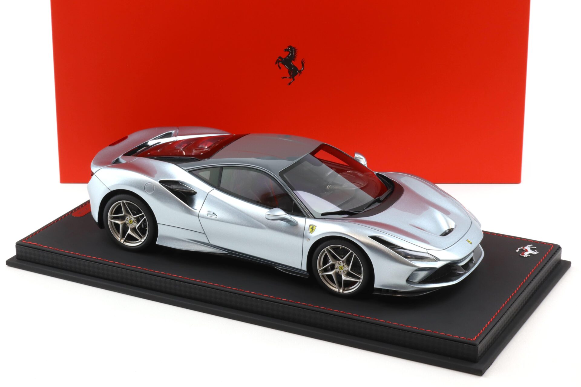 1:18 BBR Ferrari F8 Tributo Grigio Titanio/ grey roof - Limited 24 pcs.