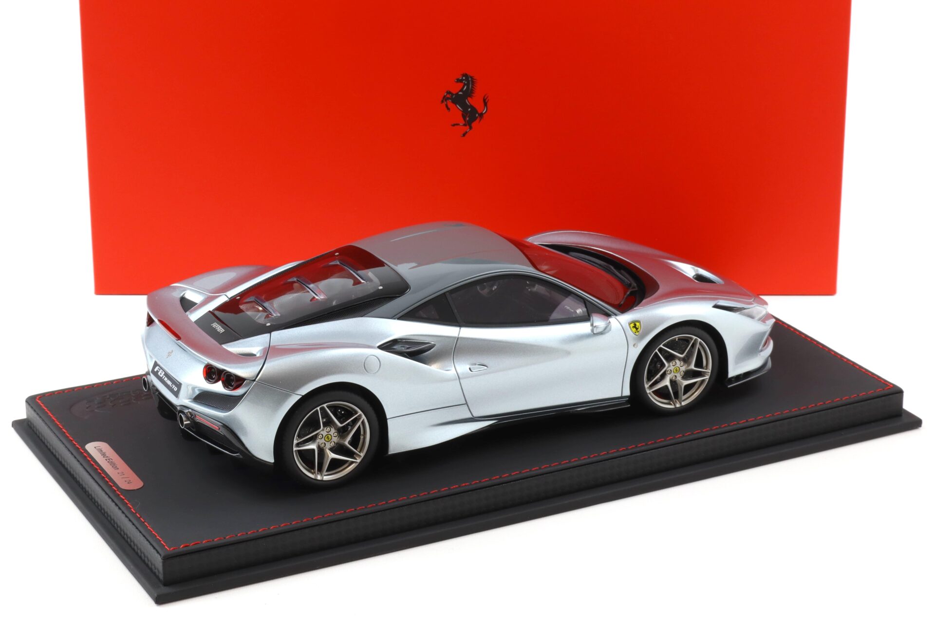 1:18 BBR Ferrari F8 Tributo Grigio Titanio/ grey roof - Limited 24 pcs.
