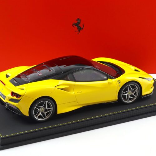 1:18 BBR Ferrari F8 Tributo Giallo Modena/ black roof - Limited 24 pcs.