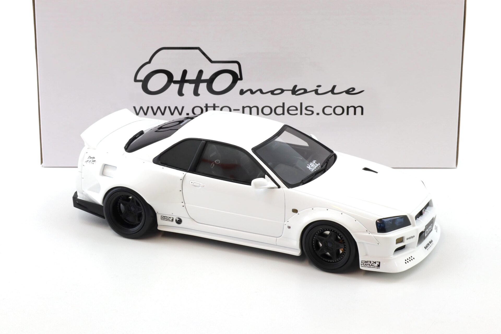 1:18 OTTO mobile OT1135 Nissan Skyline GT-R R34 By KRC 2019 pearl white QX1