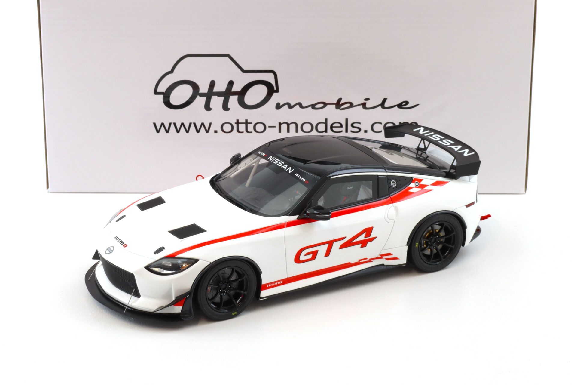 1:18 OTTO mobile OT1124 Nissan Z GT4 Nismo Coupe white/black 2022