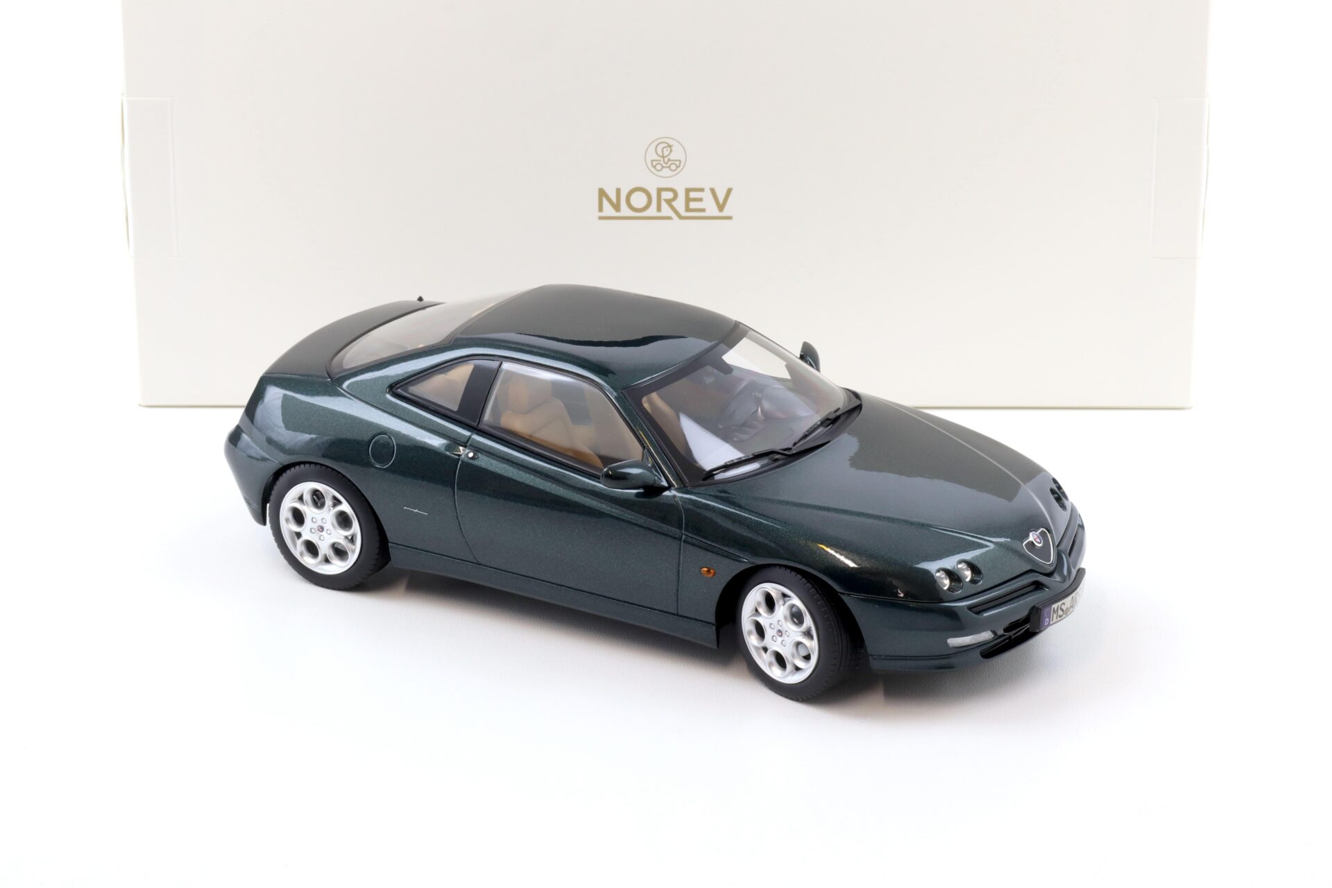1:18 Norev Alfa Romeo GTV Coupe 2.0 T.SPARK 1999 Coventry green metallic