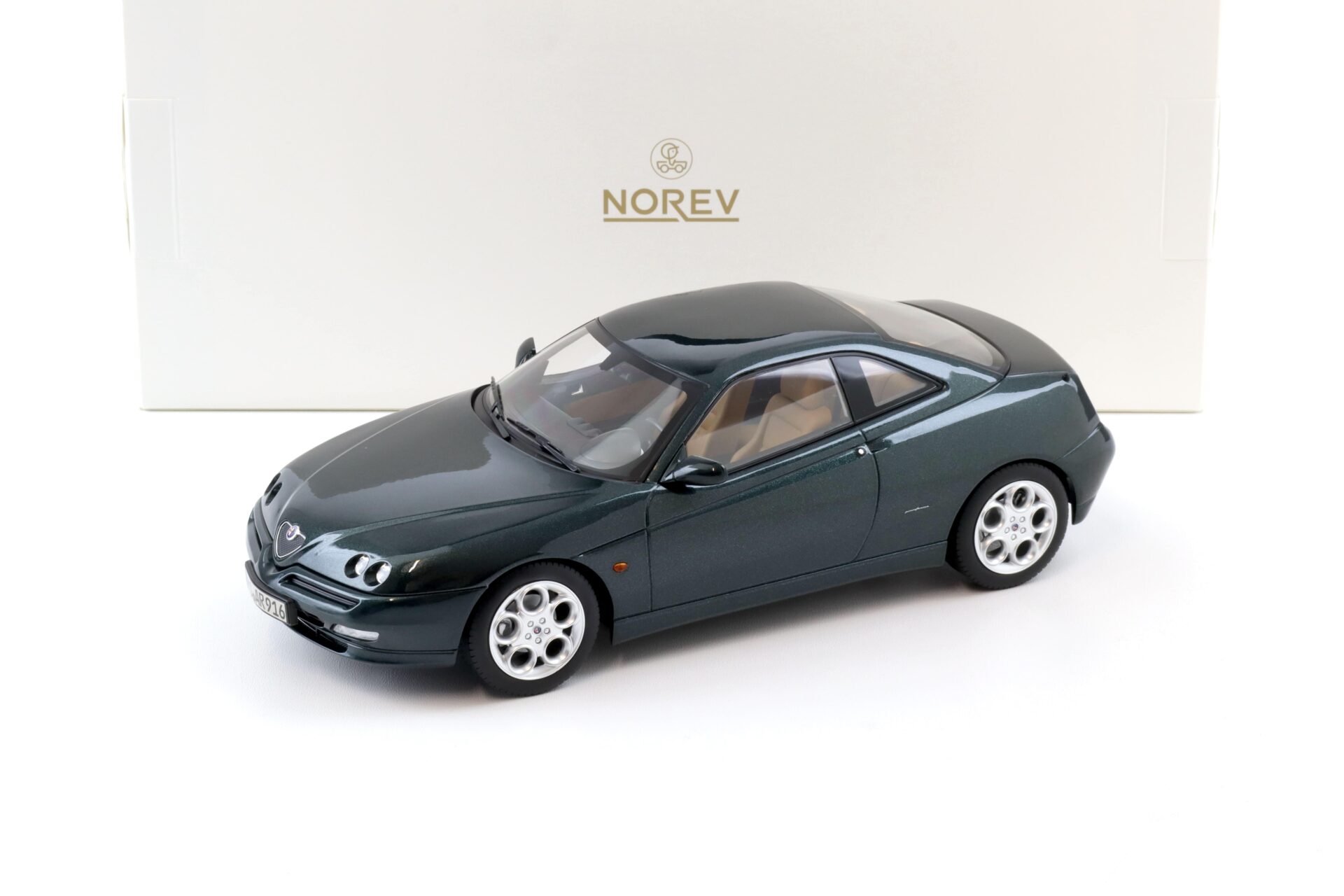 1:18 Norev Alfa Romeo GTV Coupe 2.0 T.SPARK 1999 Coventry green metallic