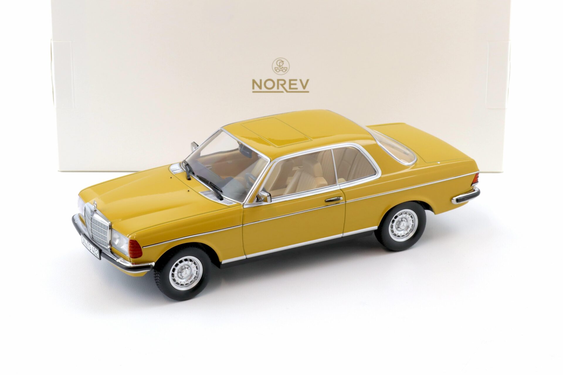 1:18 Norev Mercedes 280 CE Coupe 1980 Sahara yellow