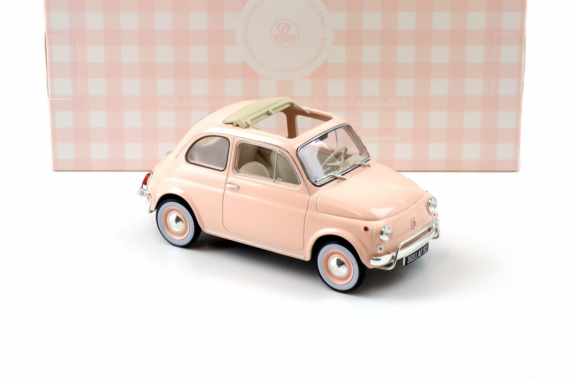 1:18 Norev Fiat 500 L pink 1968 with Special Birth Pack