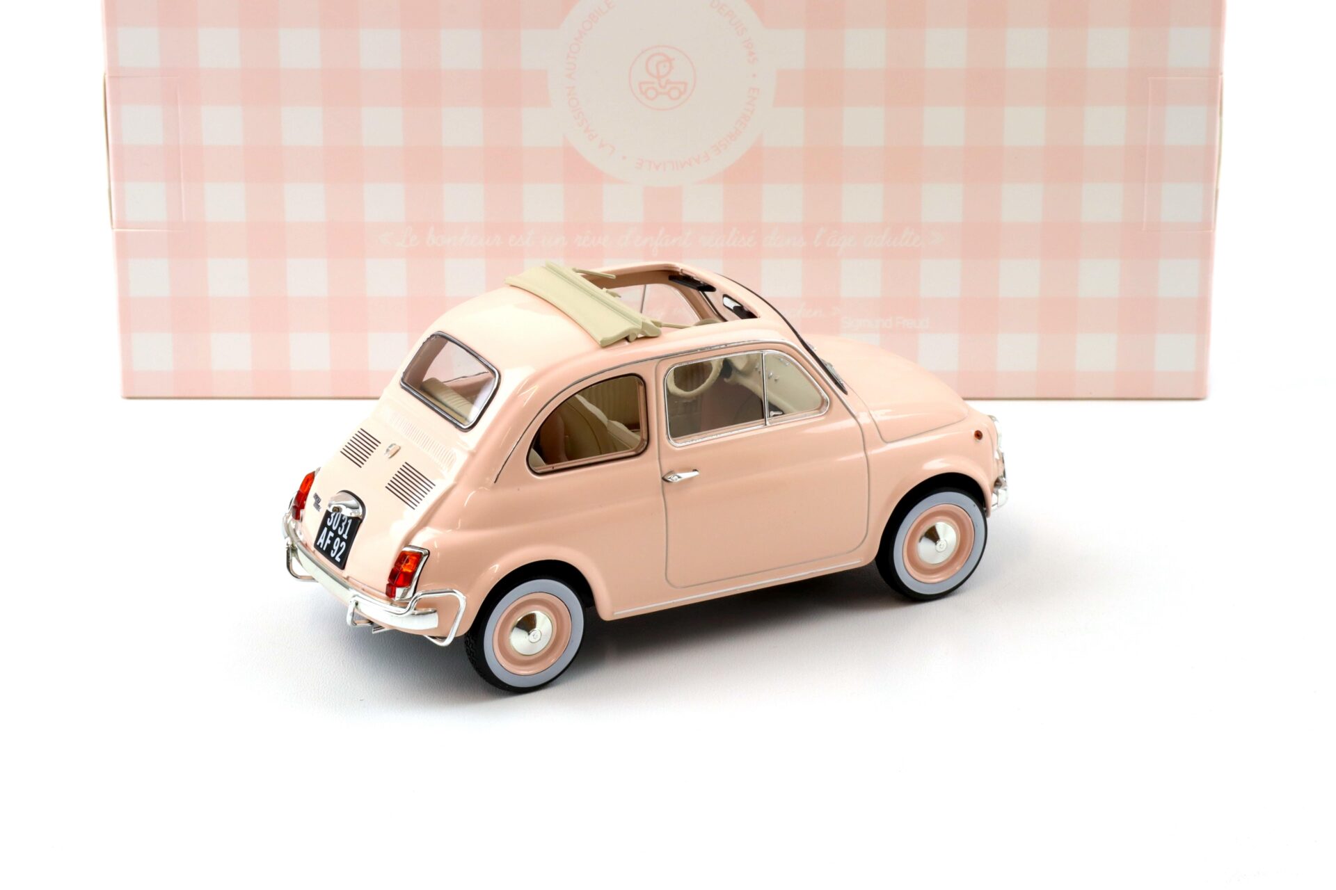 1:18 Norev Fiat 500 L pink 1968 with Special Birth Pack