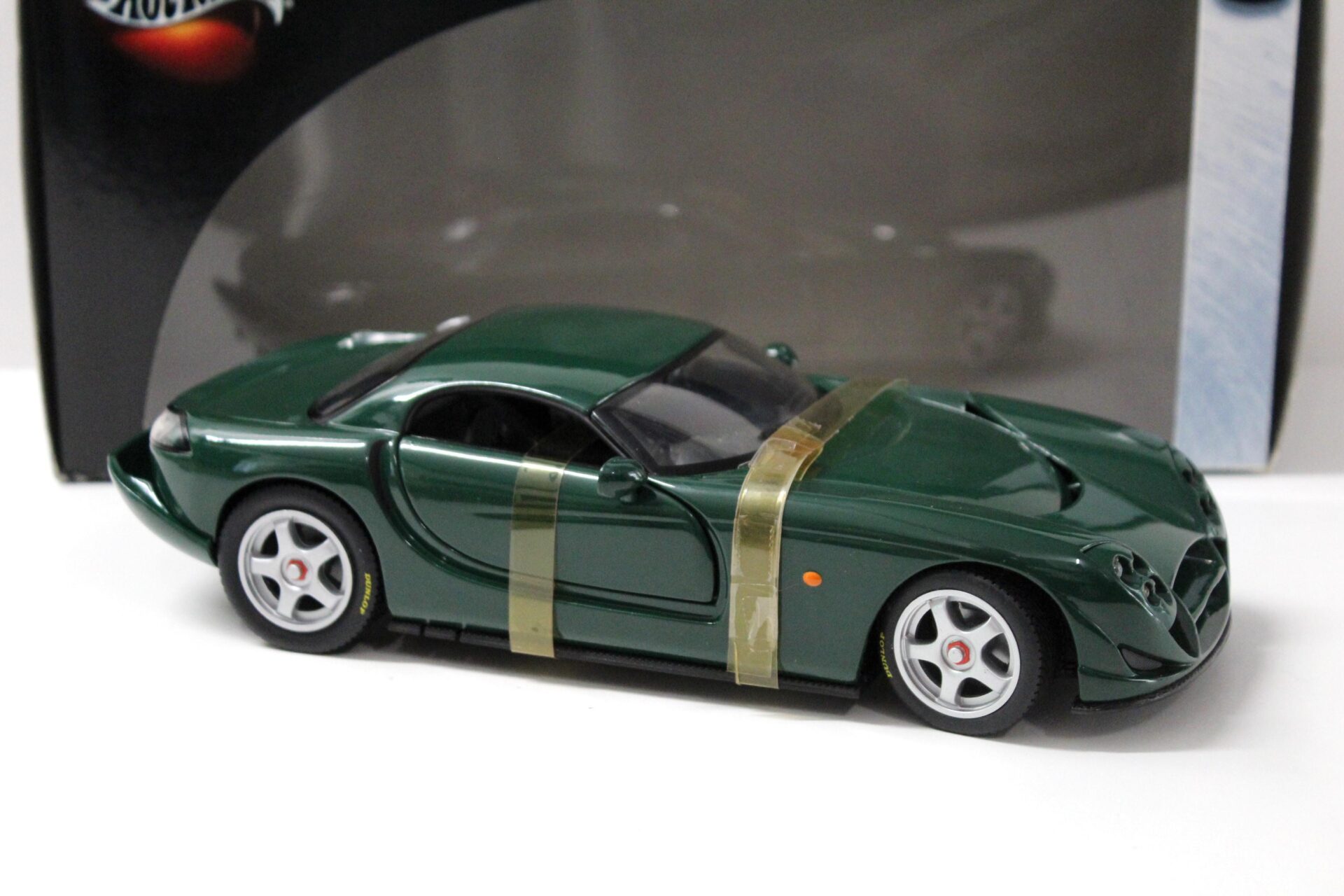 1:18 Hot Wheels TVR Speed 12 dark green