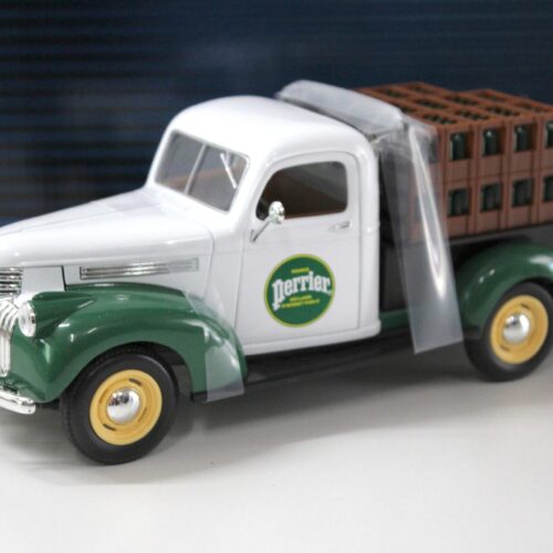 1:18 Solido Chevrolet Brasseur Pick-Up "PERRIER" white/ green