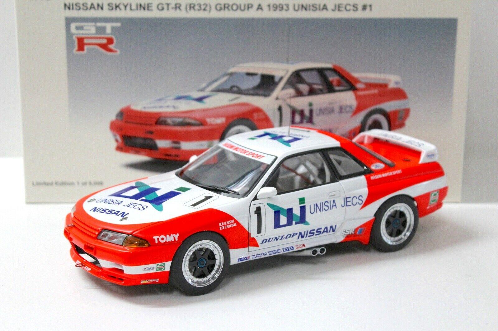 1:18 AUTOart Nissan Skyline GT-R R32 Group A UNISIA #1