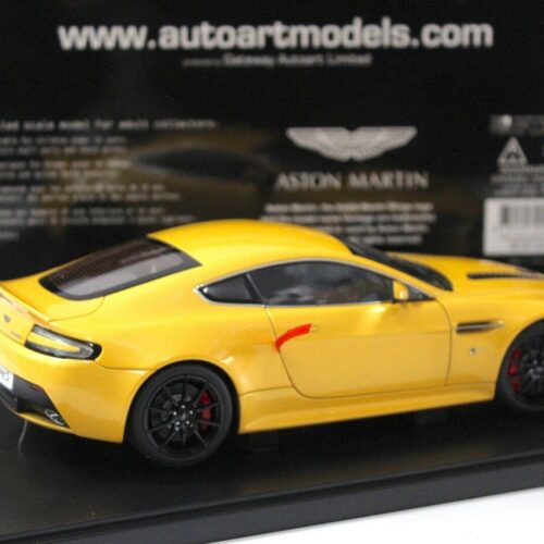 1:18 AUTOart Aston Martin V12 Vantage S yellow