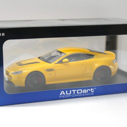 1:18 AUTOart Aston Martin V12 Vantage S yellow