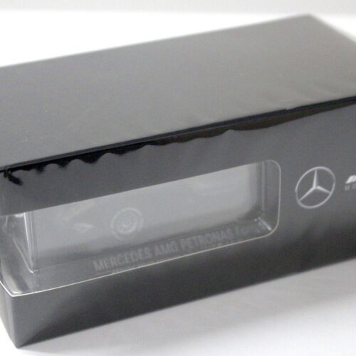 1:43 Minichamps Mercedes AMG Petronas F1 W07 Rosberg 2016 DEALER VERSION - Image 3