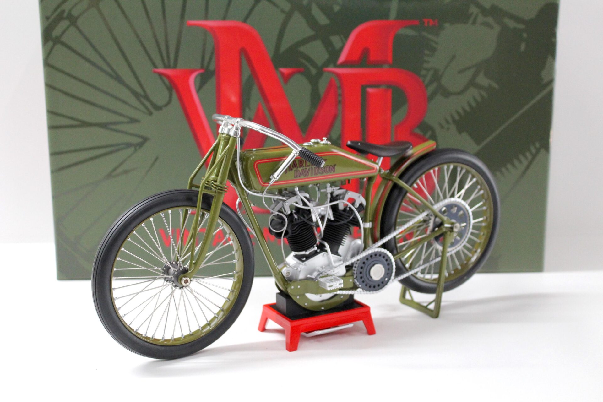 ID 43104 orig.jpg 1:6 VMB Harley Davidson 1923 Board Track Racer Premium Bike Motorrad