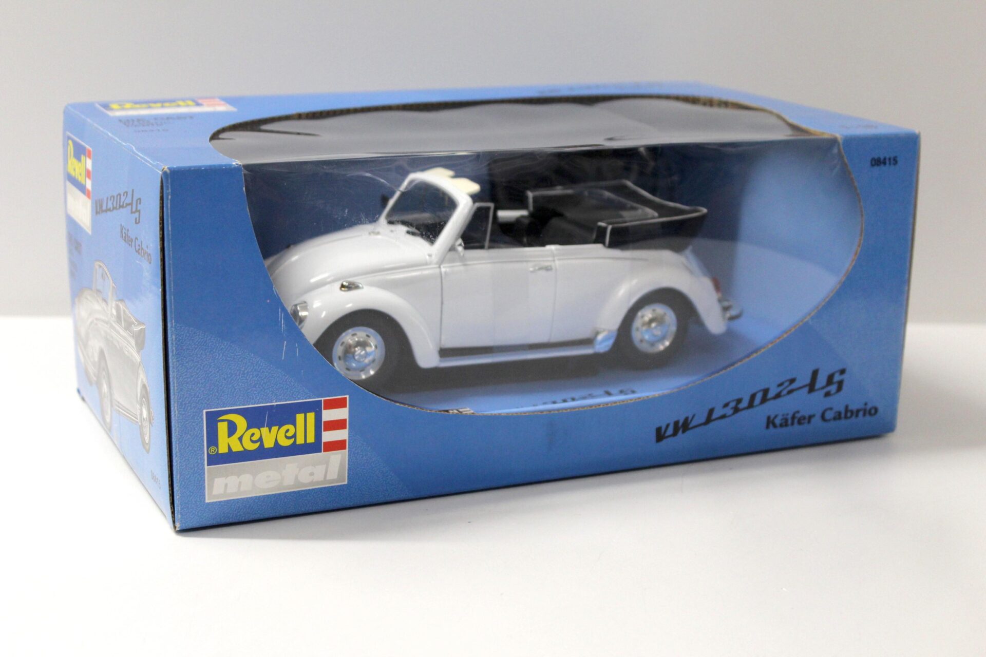 1:18 Revell VW Käfer 1302 LS Cabriolet white