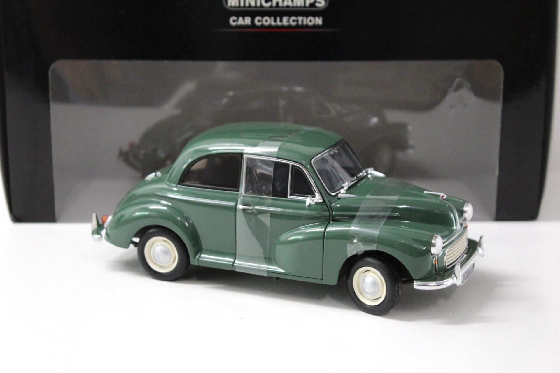 1:18 Minichamps Morris Minor green