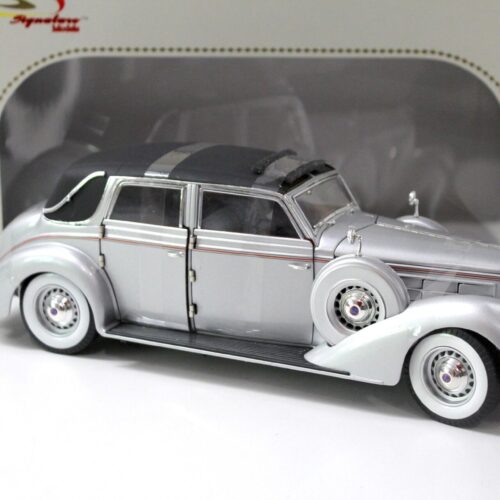 1:18 Signature Models 1937 Lincoln Touring Cabriolet silver