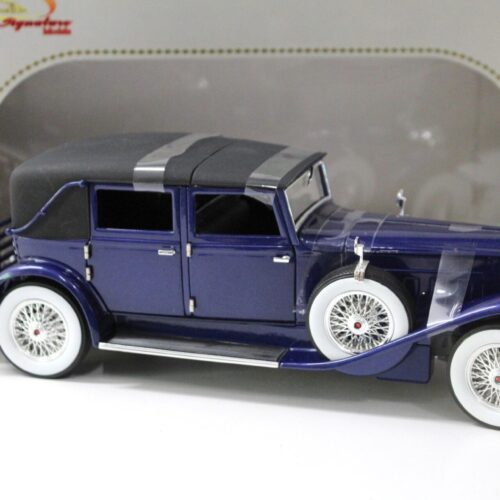 1:18 Signature Models 1930 Packard LeBaron blue