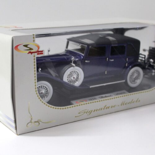 1:18 Signature Models 1930 Packard LeBaron blue