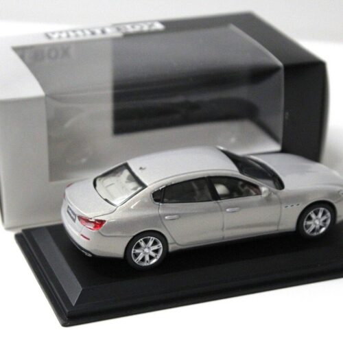 1:43 WhiteBox Maserati Quattroporte GTS beige-metallic