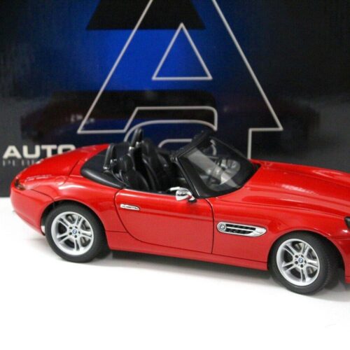 1:18 AUTOart BMW Z8 Roadster red