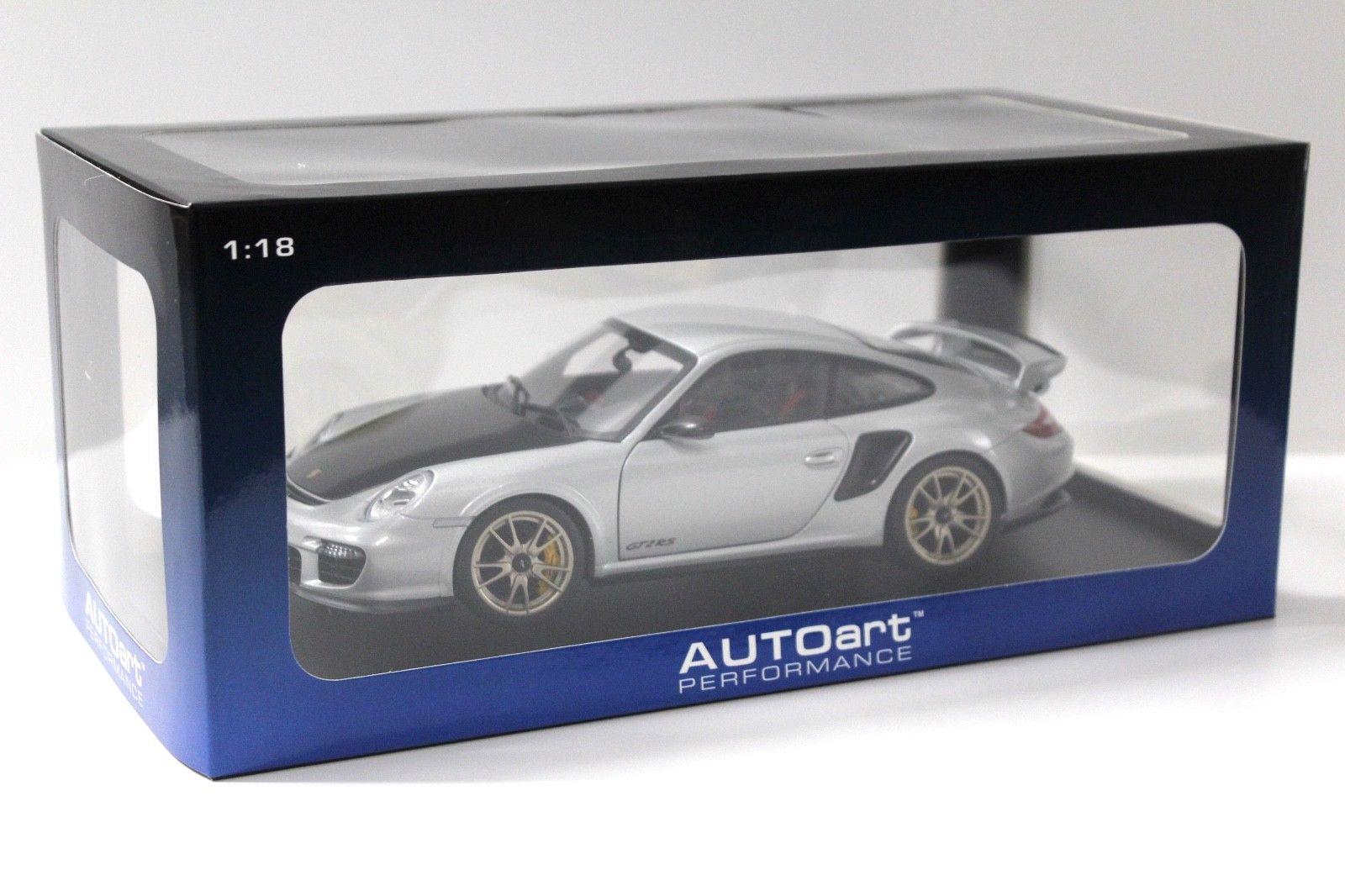 1:18 AUTOart Porsche 911 (997) GT2 RS silver