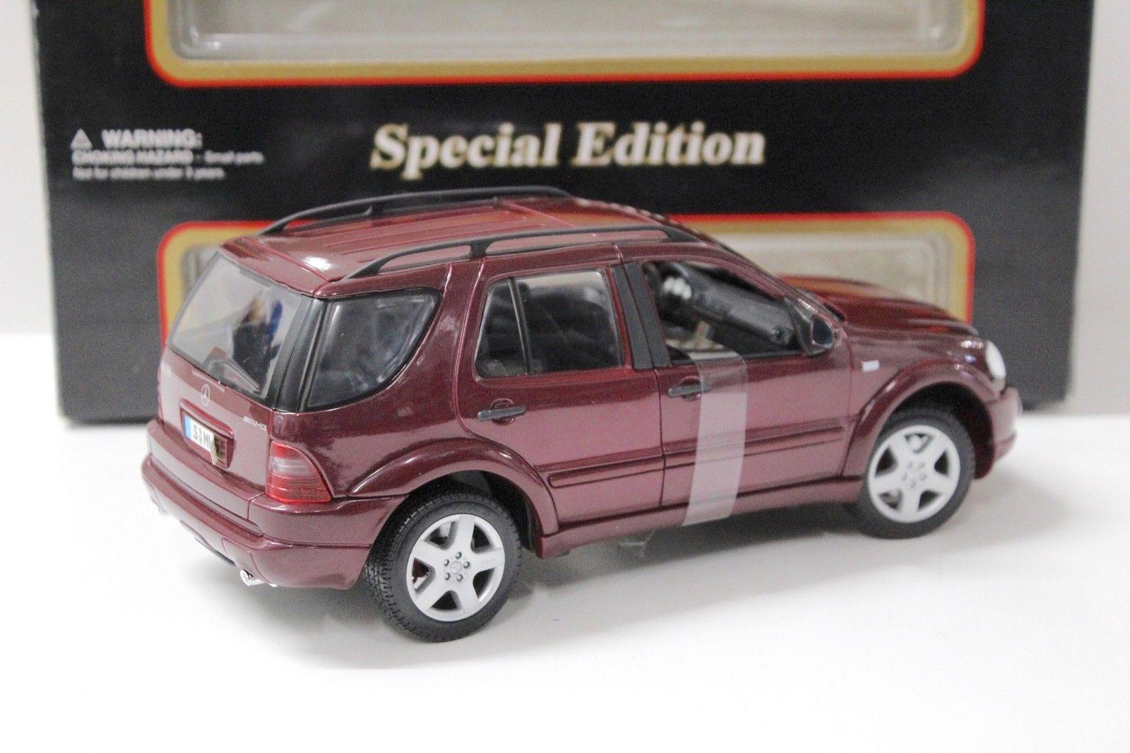 1:18 Maisto Mercedes Benz ML 55 AMG darkred