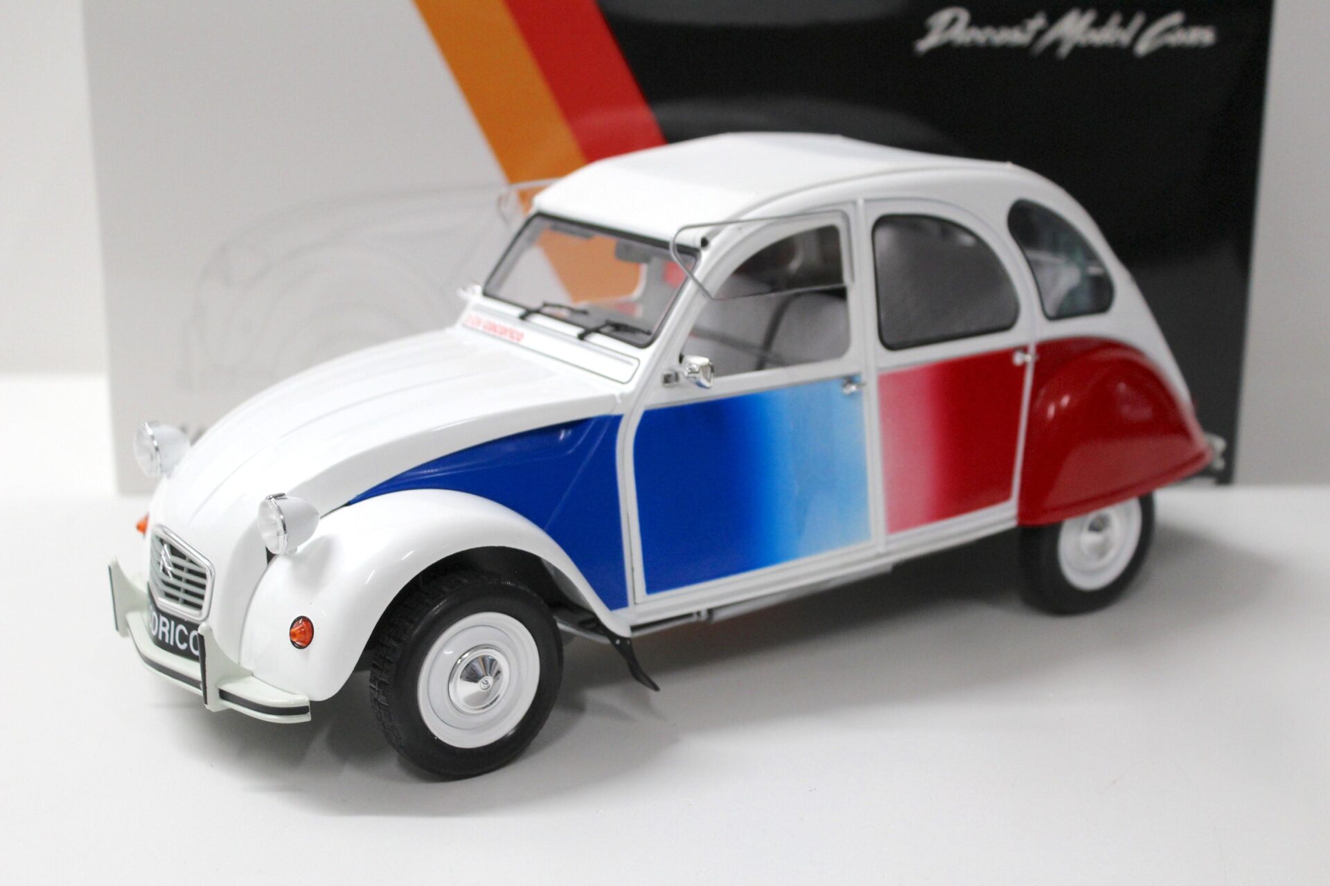 1:12 Z-Models Citroen 2CV Cocorico 1986 white/ blue/ red