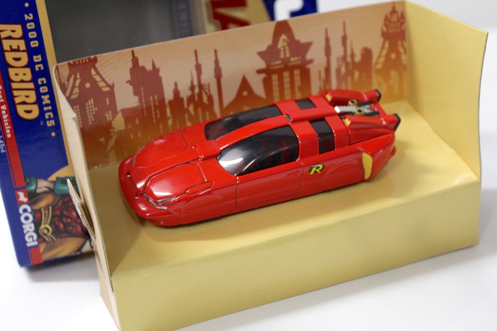 1:43 Corgi 2000 DC Comics REDBIRD RBDV1 Batman red