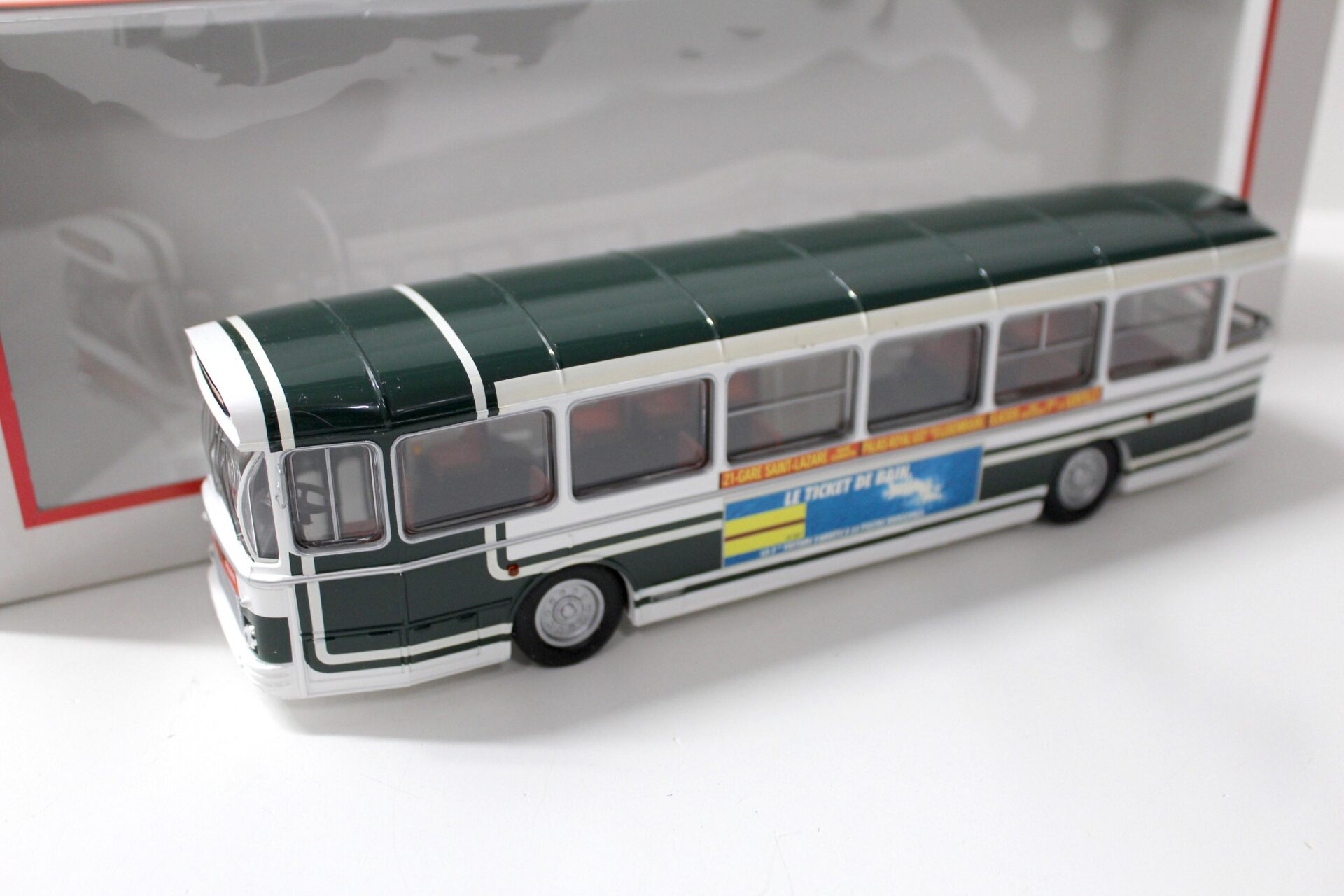 1:43 Norev Renault Saviem SC 10 U BUS Paris Ligne Pilote