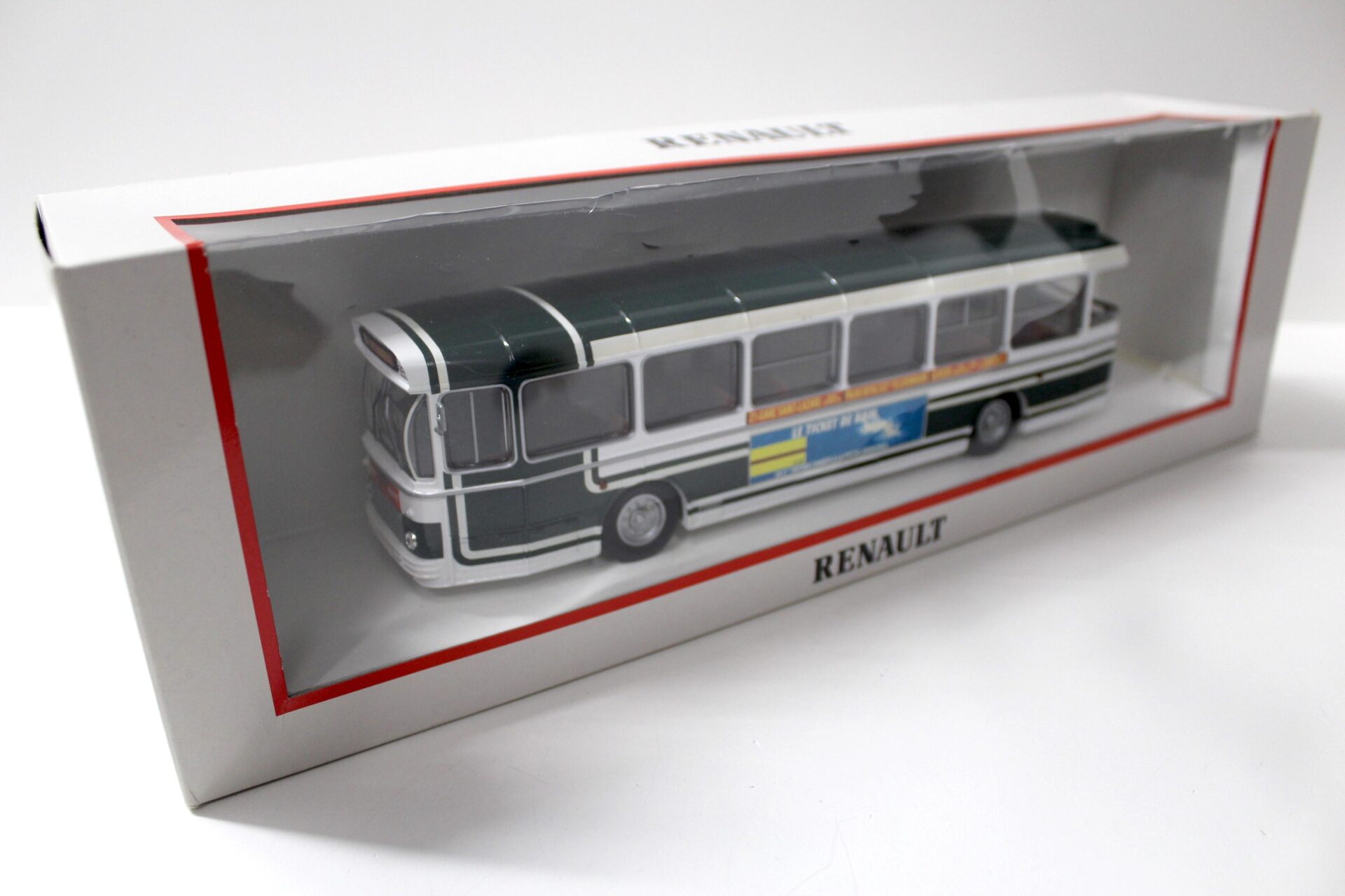 1:43 Norev Renault Saviem SC 10 U BUS Paris Ligne Pilote