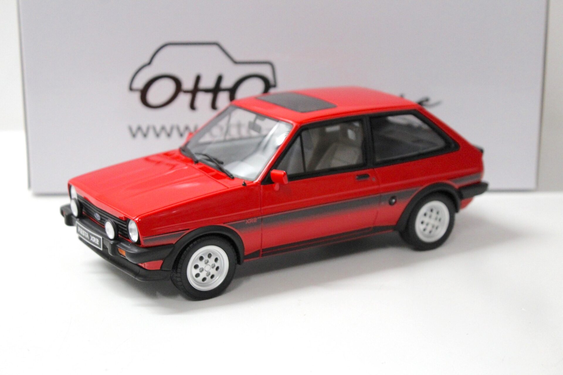 1:18 OTTO mobile OT848 Ford Fiesta MK1 XR2 1981 Sunburst red