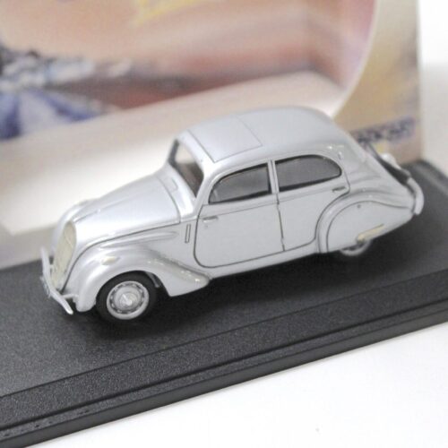 1:43 Paradcar Peugeot 202 Berline 1938 silver