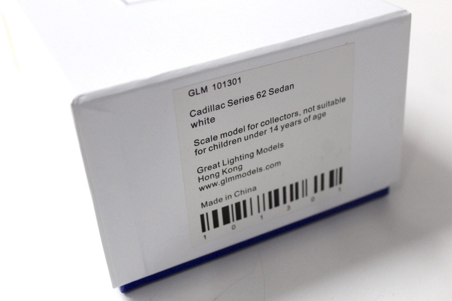 1:43 GLM Cadillac Series 62 Sedan 4-Door white