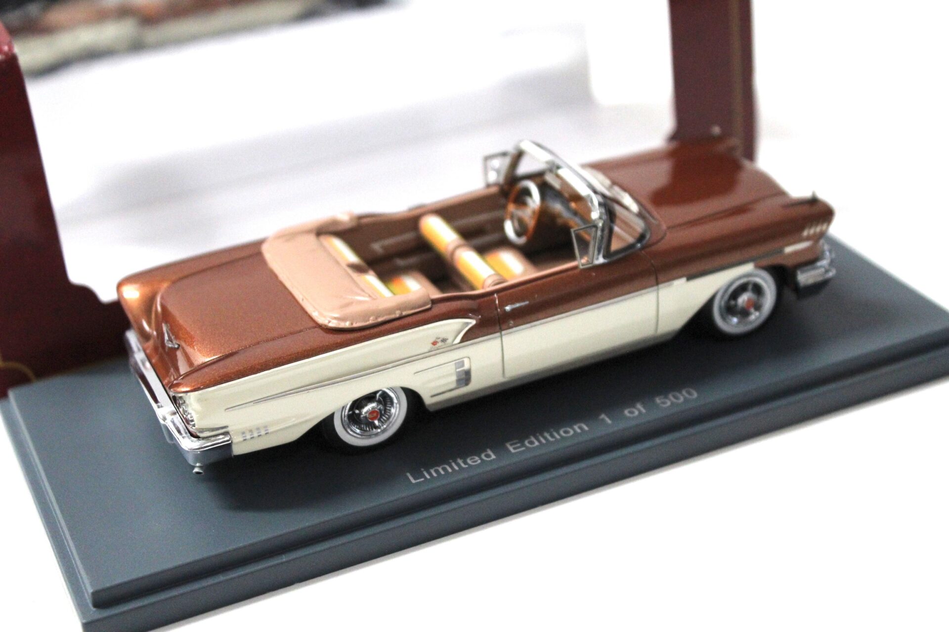 1:43 American Excellence NEO Chevrolet Bel Air HT Convertible brown/ white