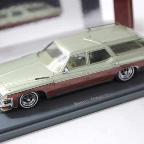 1:43 American Excellence NEO Buick Le Sabre 4-Door Station Wagon green