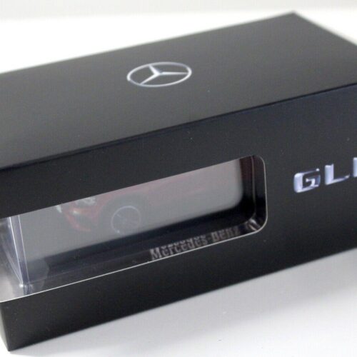 1:43 Spark Mercedes GLB X247 AMG Line red 2019 DEALER VERSION - Image 3