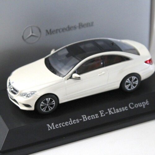 1:43 Kyosho Mercedes E-Klasse Coupe white DEALER VERSION
