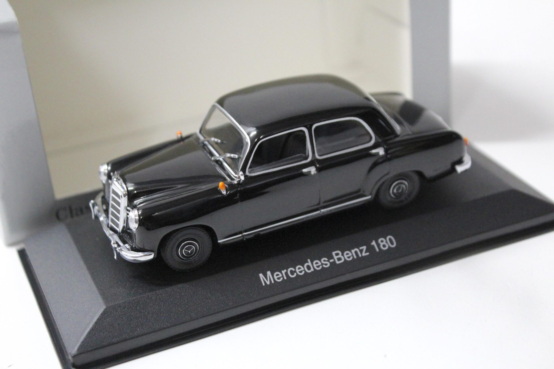 1:43 Minichamps Mercedes 180 Ponton black DEALER VERSION
