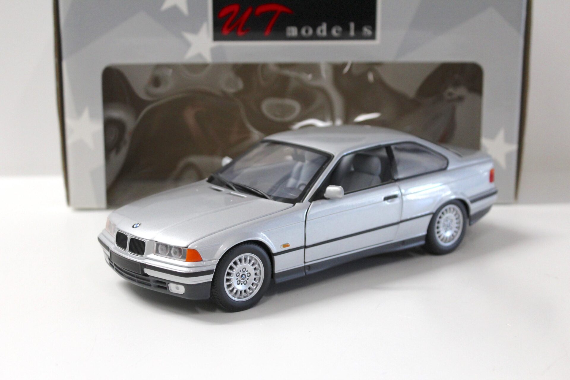 ID 52801 orig.jpg 1:18 UT Models BMW 3er 328i Coupe E36 silver 1992
