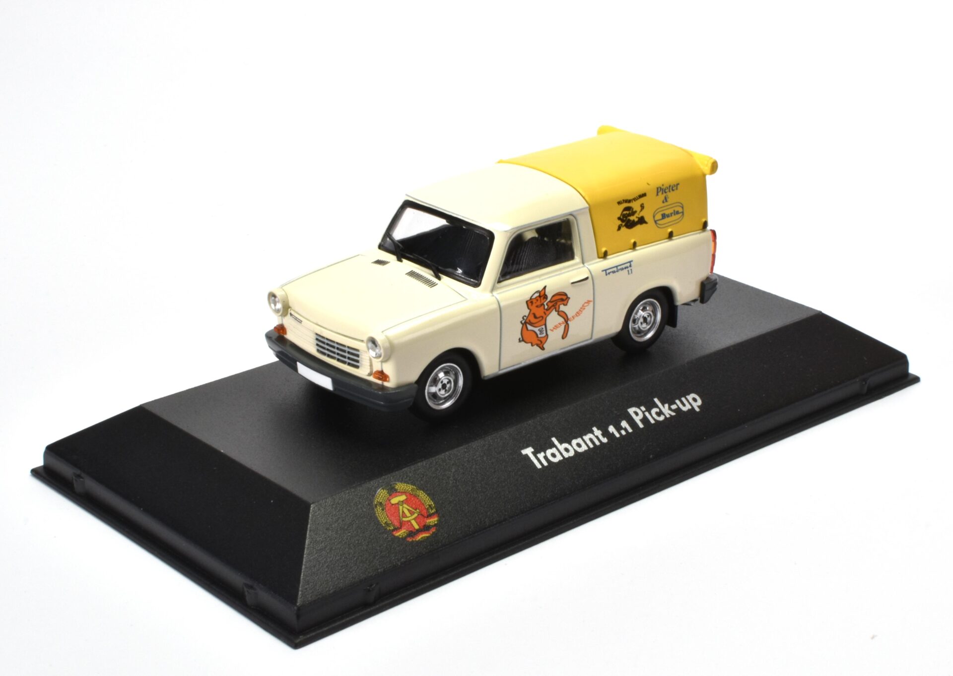1:43 Atlas DDR Collection Trabant 1.1 Pick-Up Pieter & Burle beige