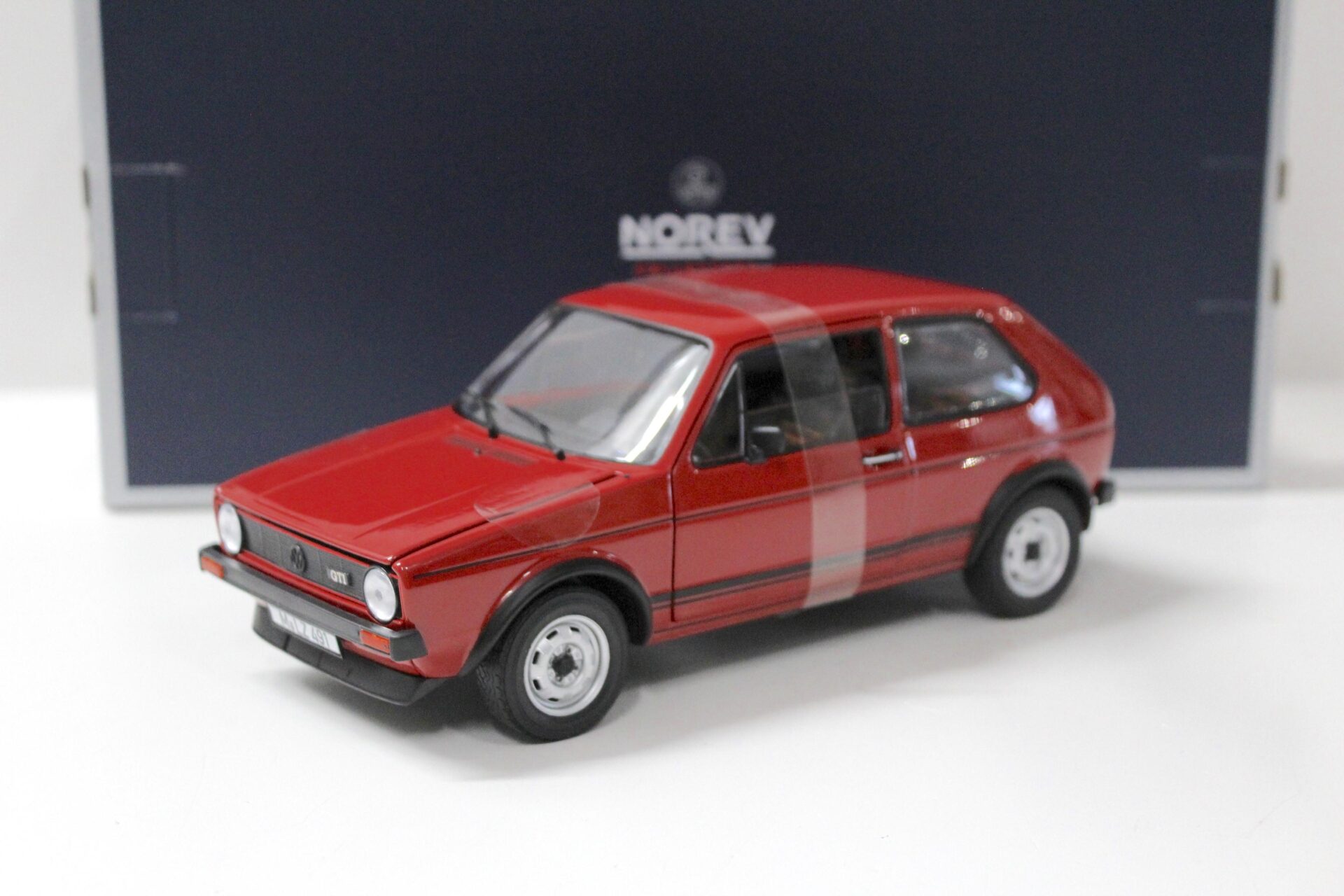 1:18 Norev VW Golf 1 GTI MKI 1976 red