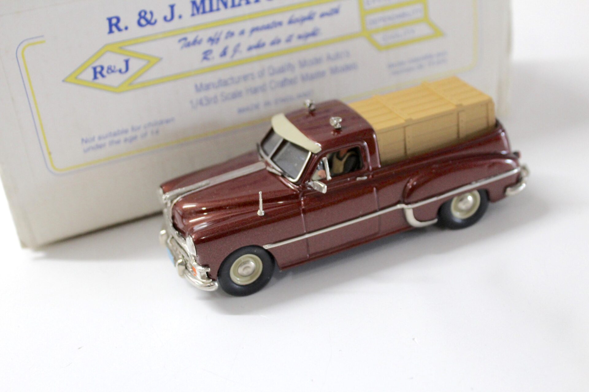 1:43 R&J Miniatures 1949 Pontiac PICK UP Truck dark red with auxiliary lights